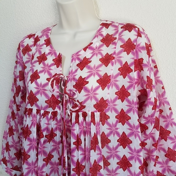 Ro's Garden Seychelles Tunic in Barbados Red - Picture 3 of 8